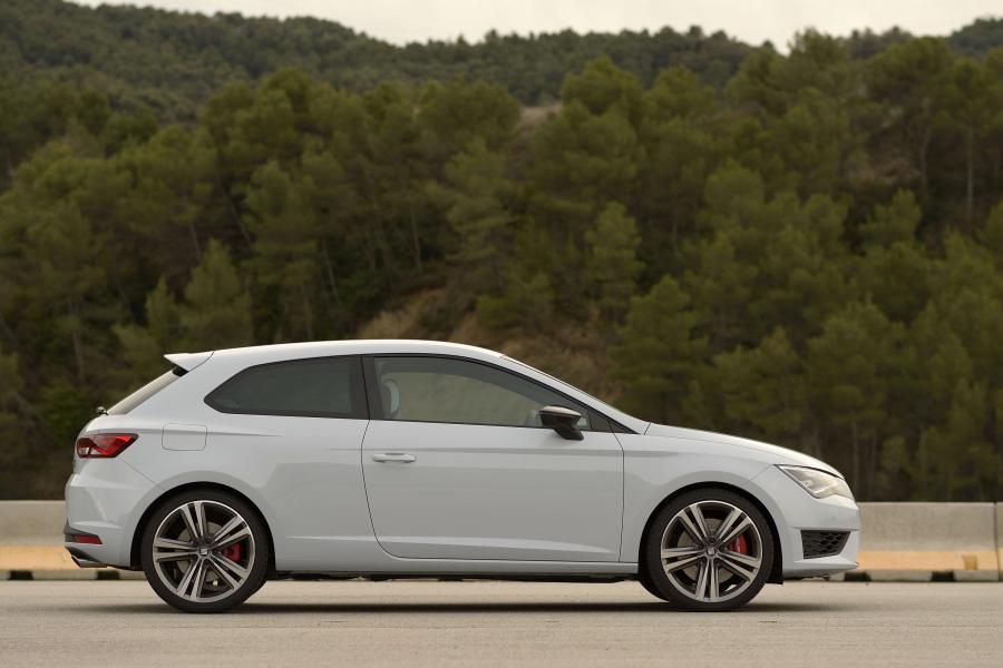  Seat Leon Cupra 280 2014 года  (UK) (фото 15 из 66)